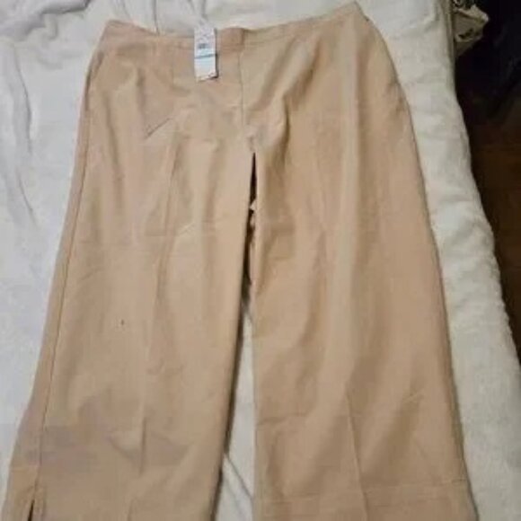 New NWT Alfred Dunner tan women's size 20W elastic waist capri pants - Picture 1 of 2